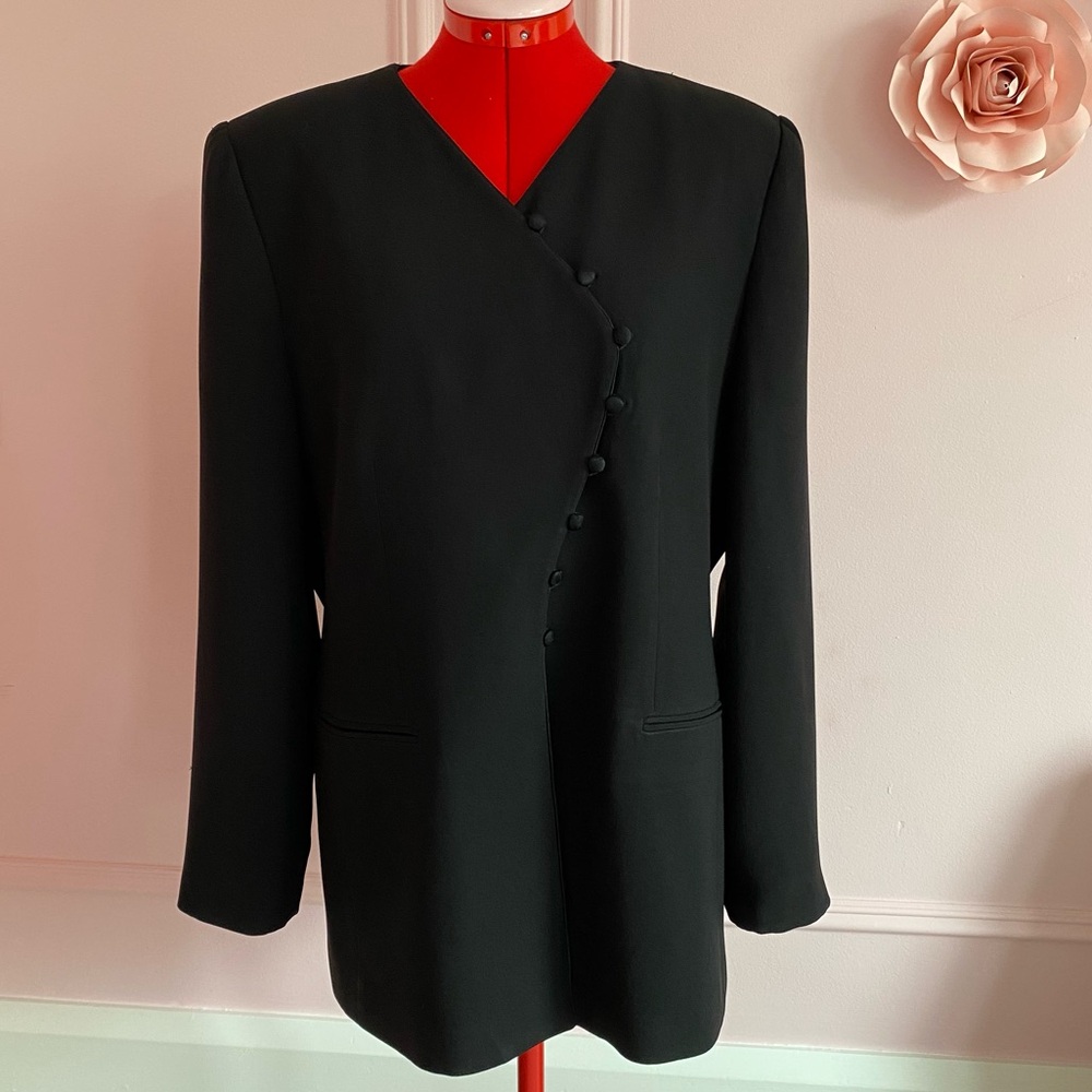 Vintage Black Asymmetric Button Blazer